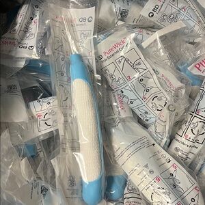 BD PureWick Femme Ext. Cath. Blue PWFX30. Lot of 22 New and Sealed